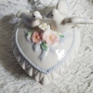 Vintage Porcelain Love Birds Heart Shaped Trinket Holder